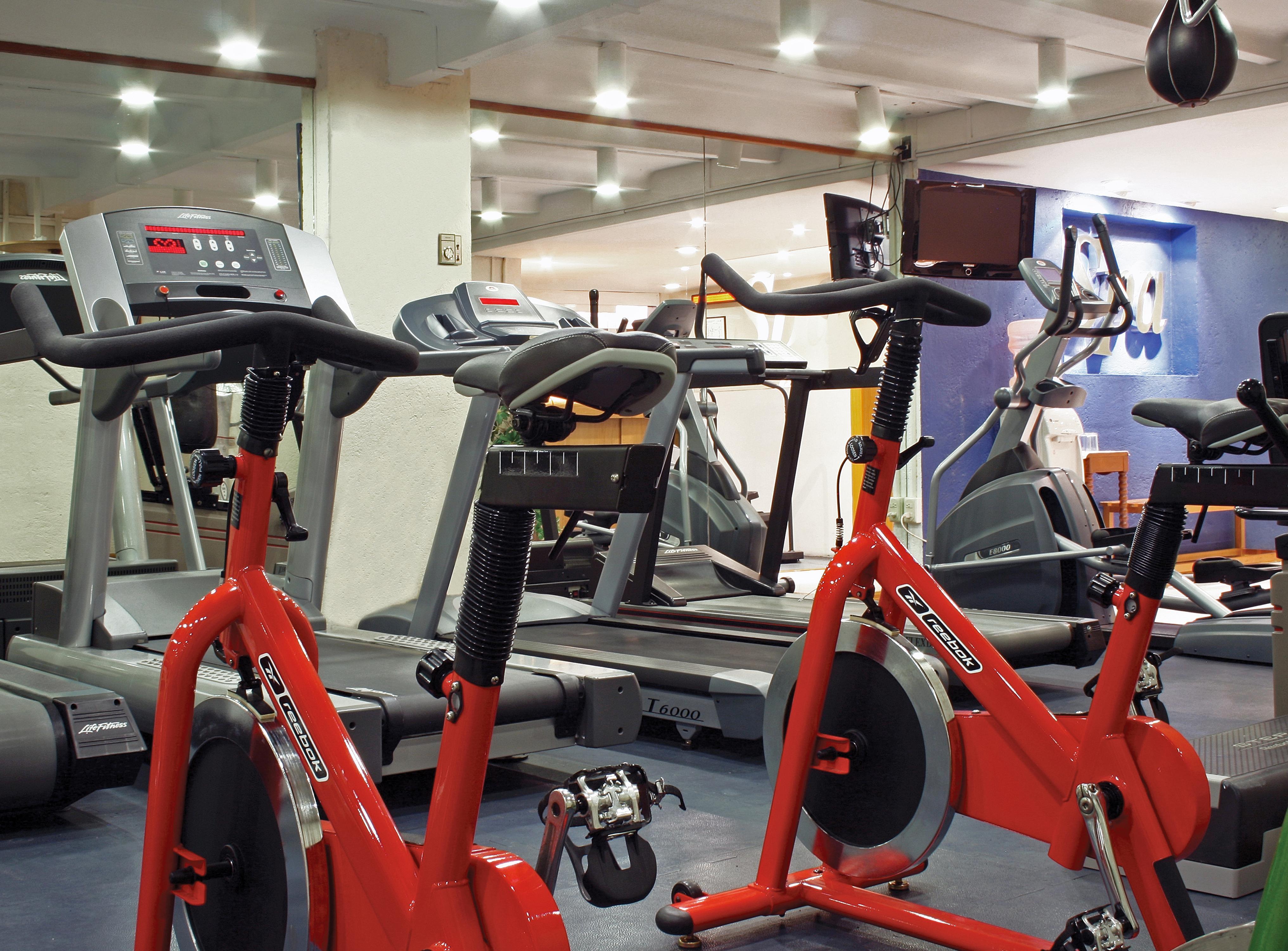 โรงแรมเจเนเว เม็กซิโกซิตี้ ภายนอก รูปภาพ A typical gym