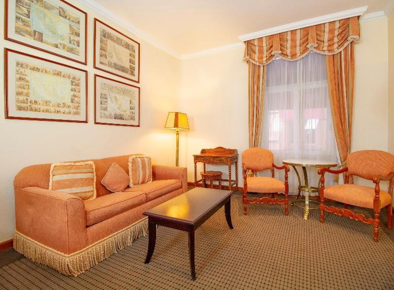 โรงแรมเจเนเว เม็กซิโกซิตี้ ห้อง รูปภาพ A living room